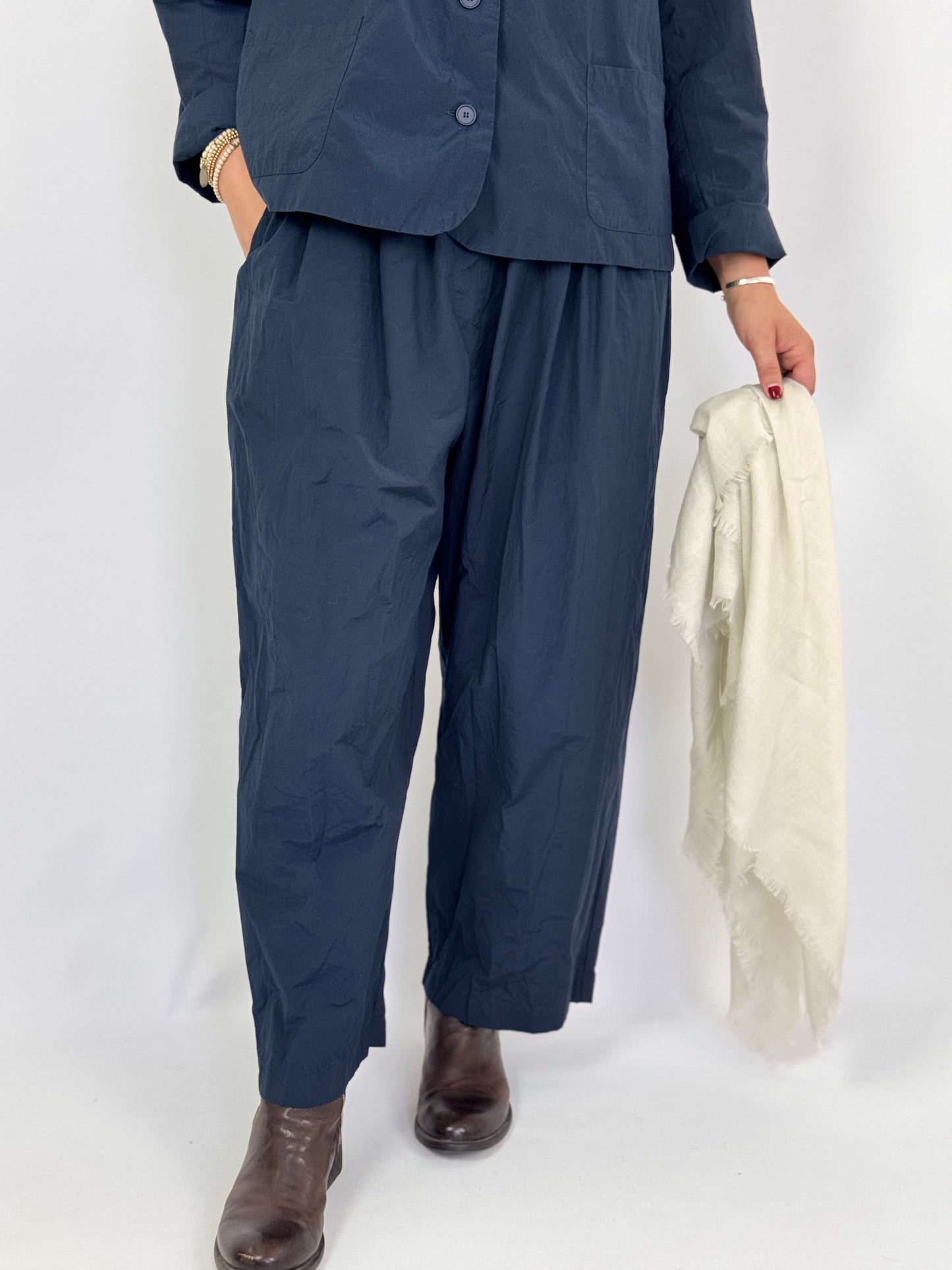 Manuelle Guibal 6903 Babe Dandy Big Trousers Nocturne