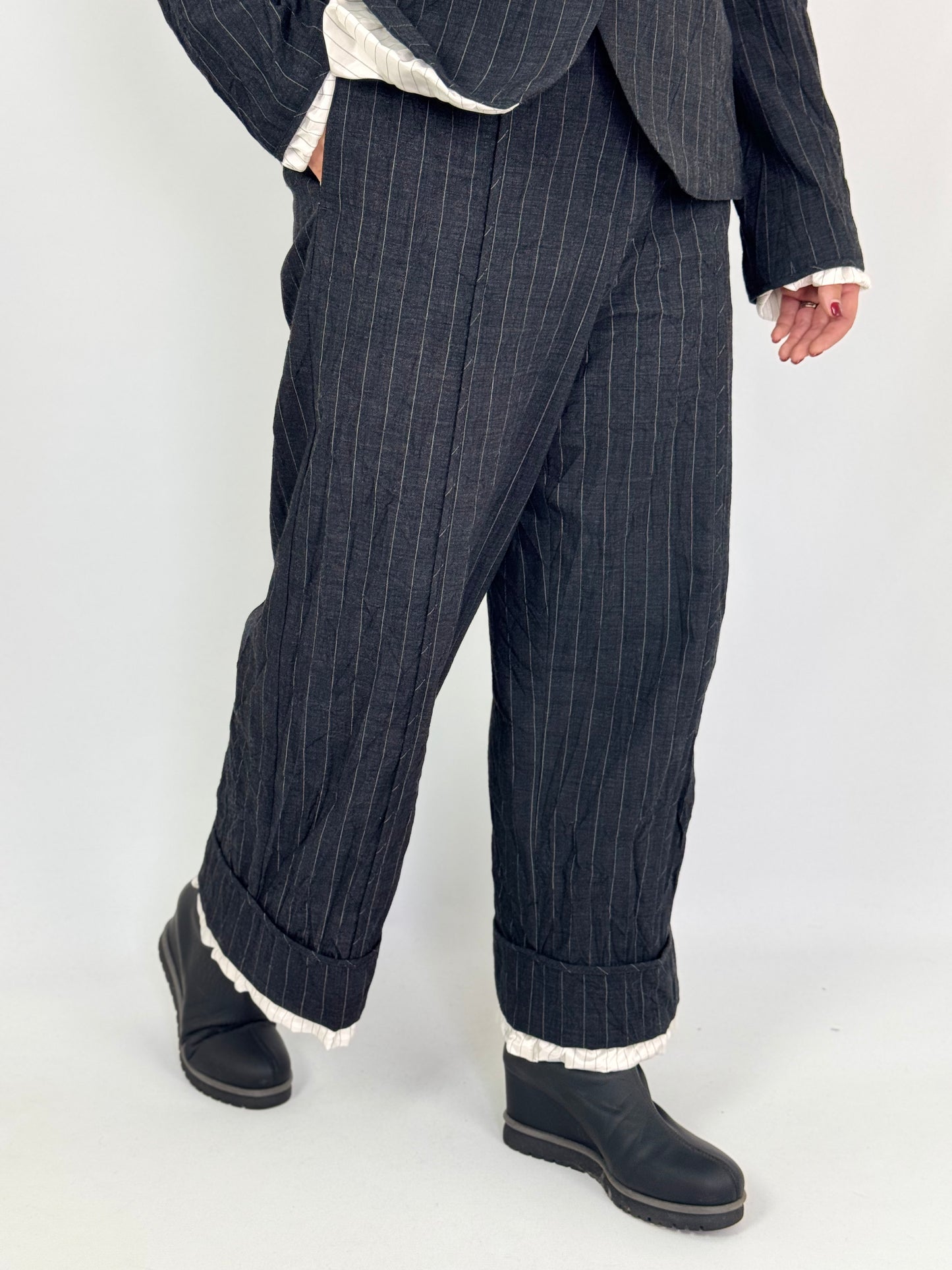Annette Gortz Spok Trousers Anthrazite