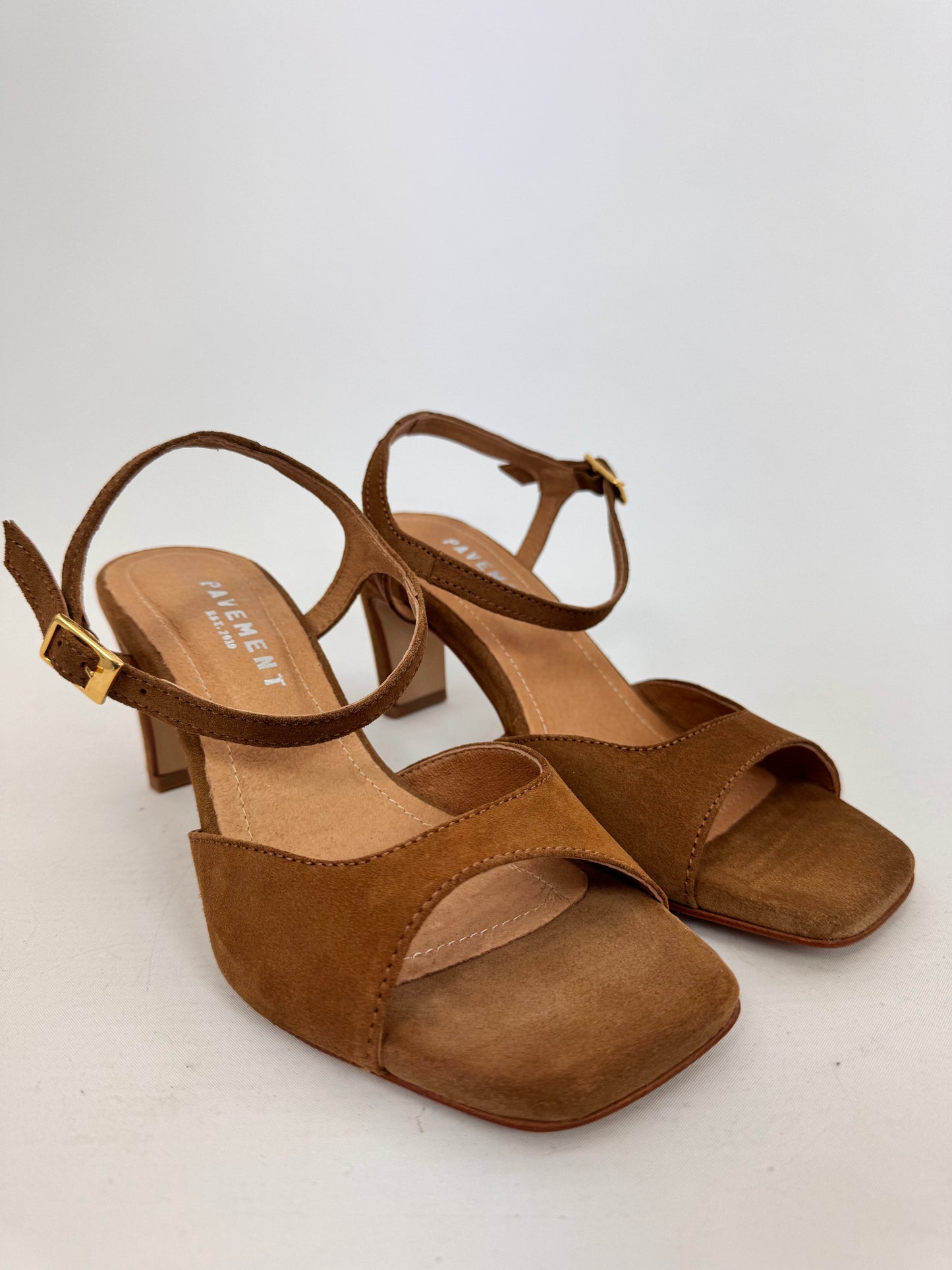 Pavement Lula Shoes Tan