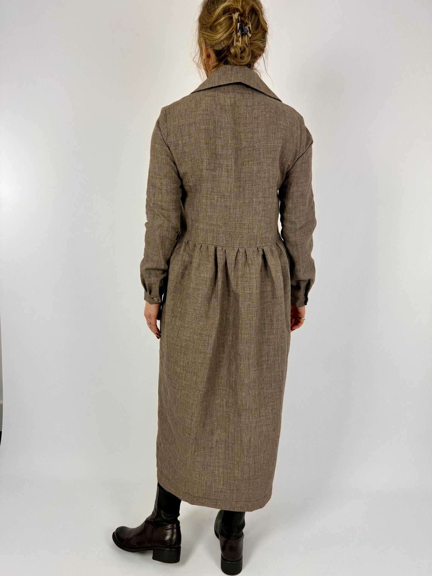 Der Antagonist 8 Embroidered Dress Brown Check