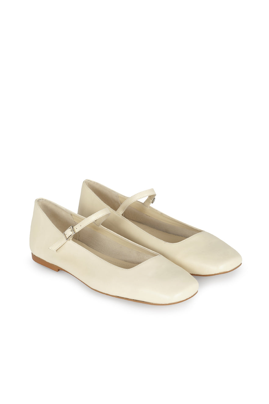 Augusta Julieta Pumps Ivory