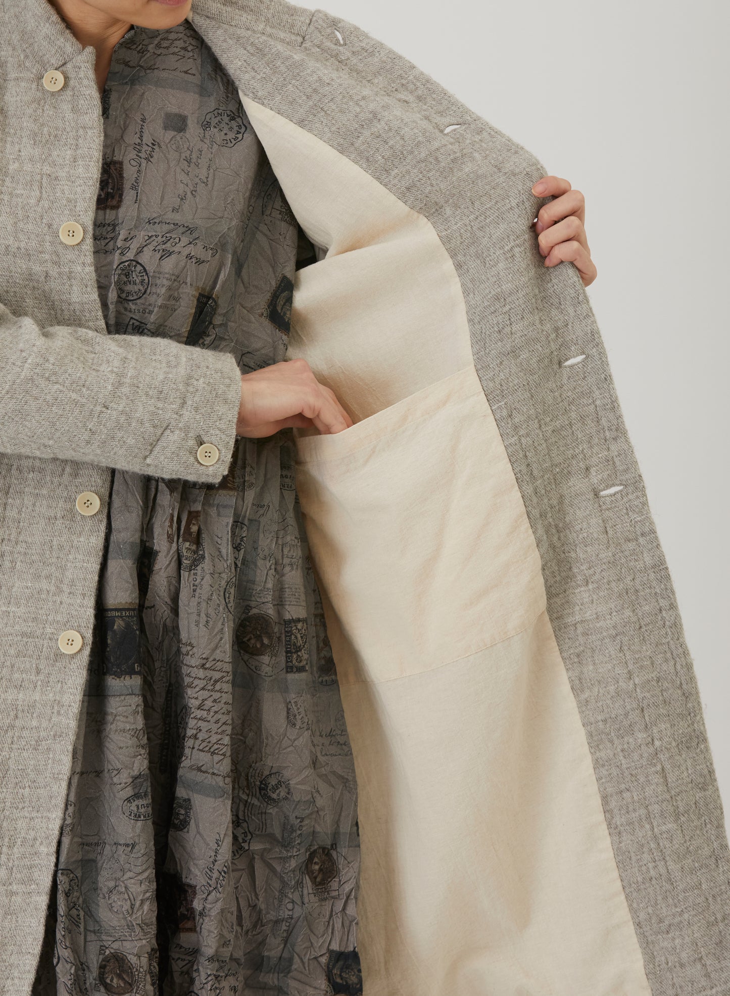 Pas De Calais 9392 Chesterfield Coat Beige PRE-ORDER