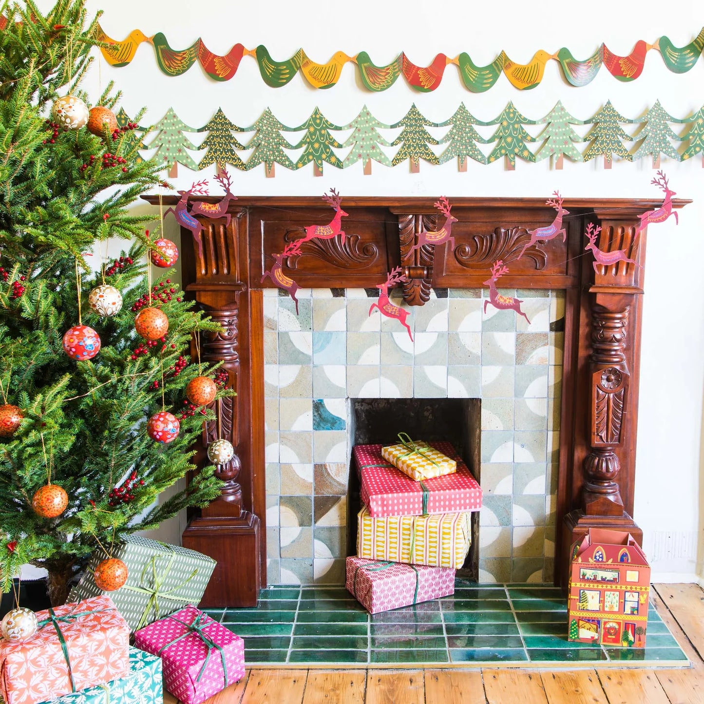 East End Press Garland: Reindeers