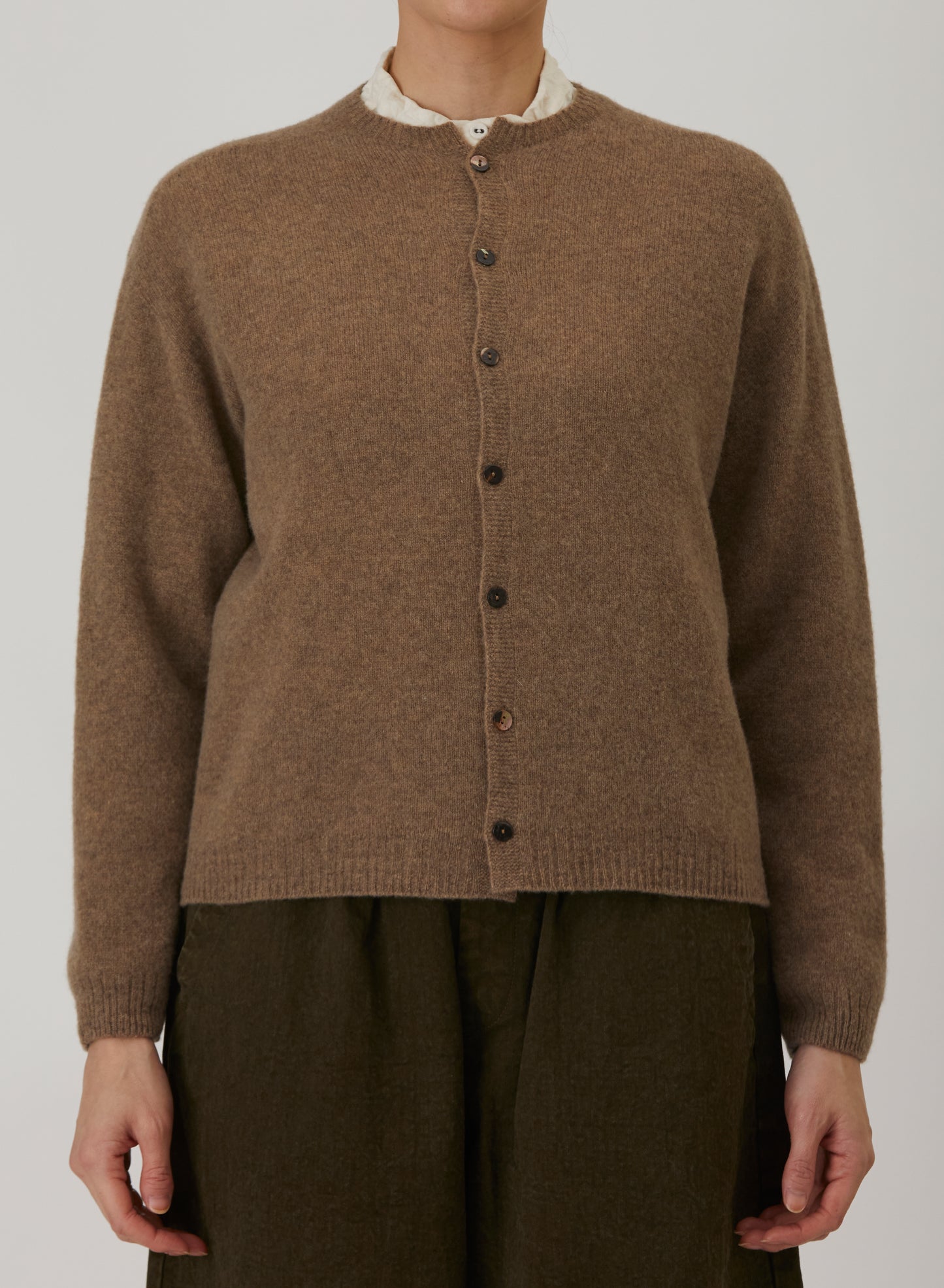 Pas De Calais 2711 Crewneck Cardigan Brown