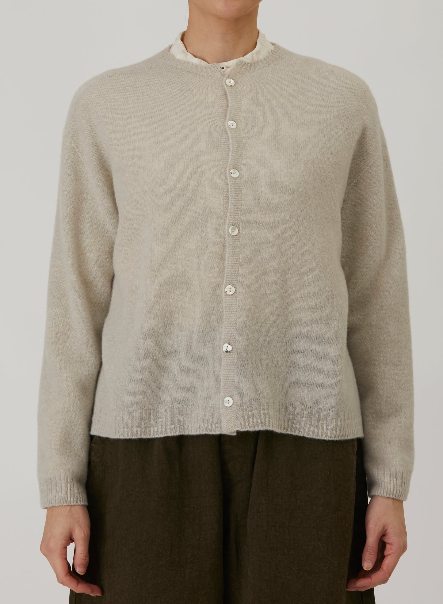 Pas De Calais 2711 Crewneck Cardigan Greige