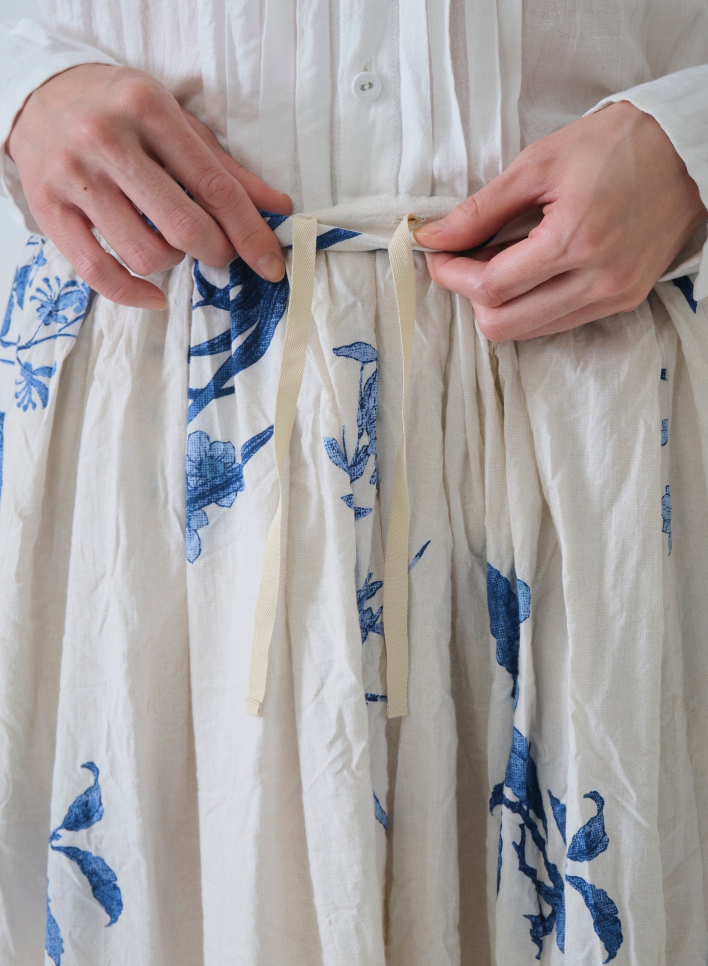 Pas De Calais 7455 Flower Skirt Ivory