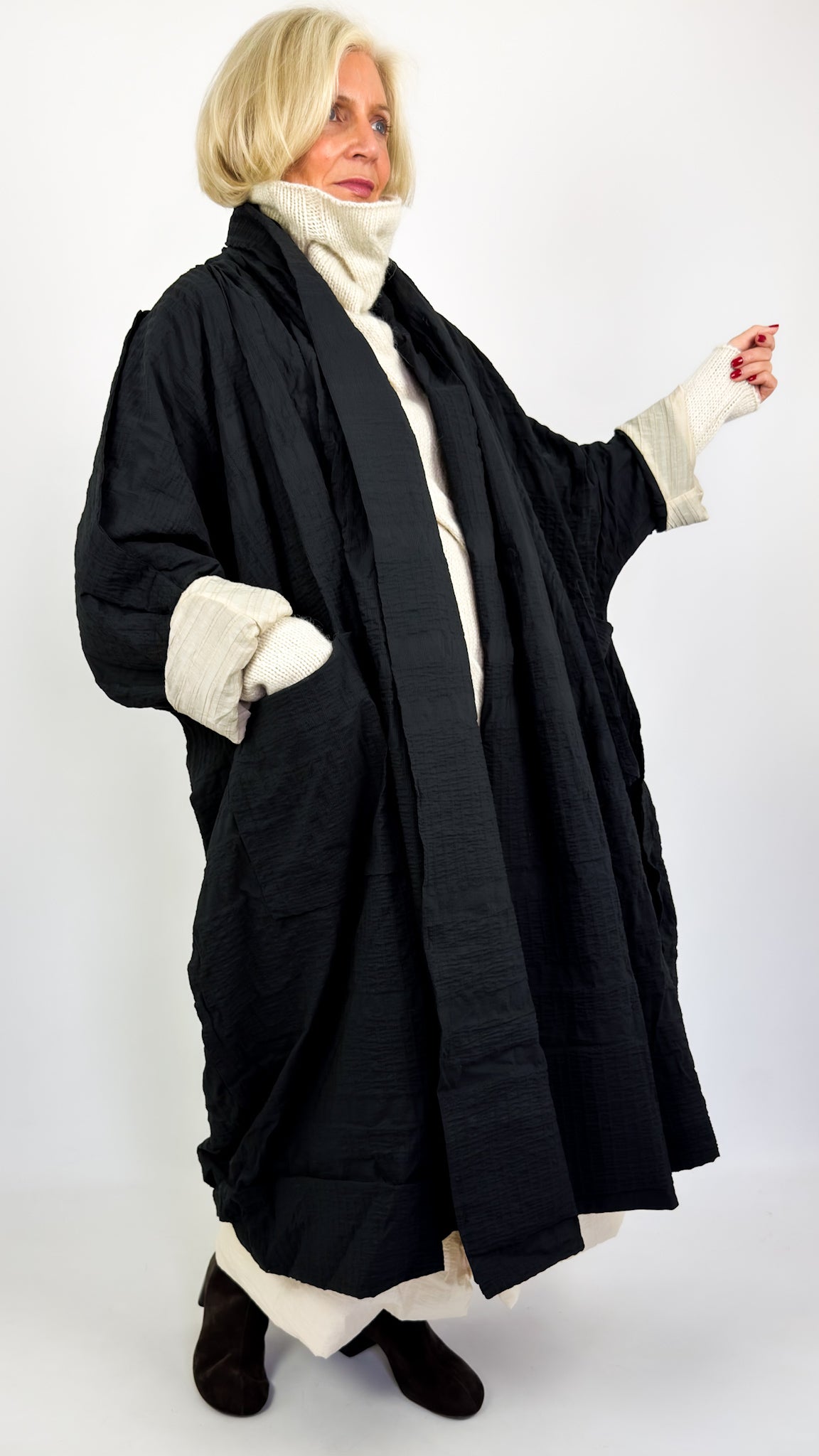 Rundholz DIP 1203 Coat Black 3d