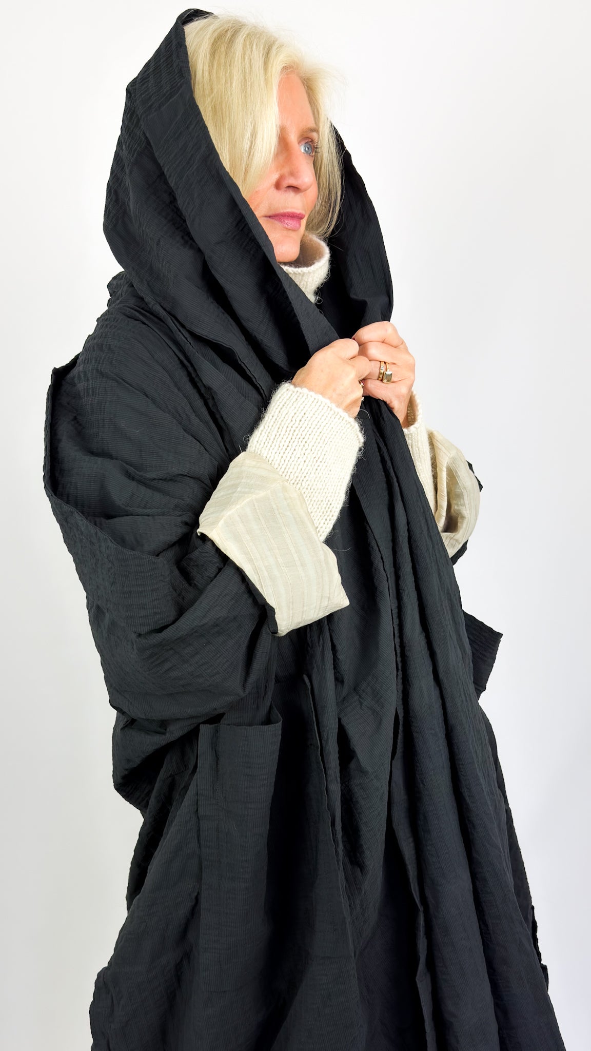 Rundholz DIP 1203 Coat Black 3d
