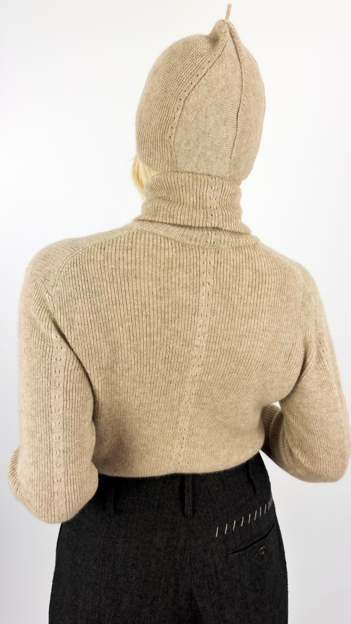 Klasica Feather Hat Greige