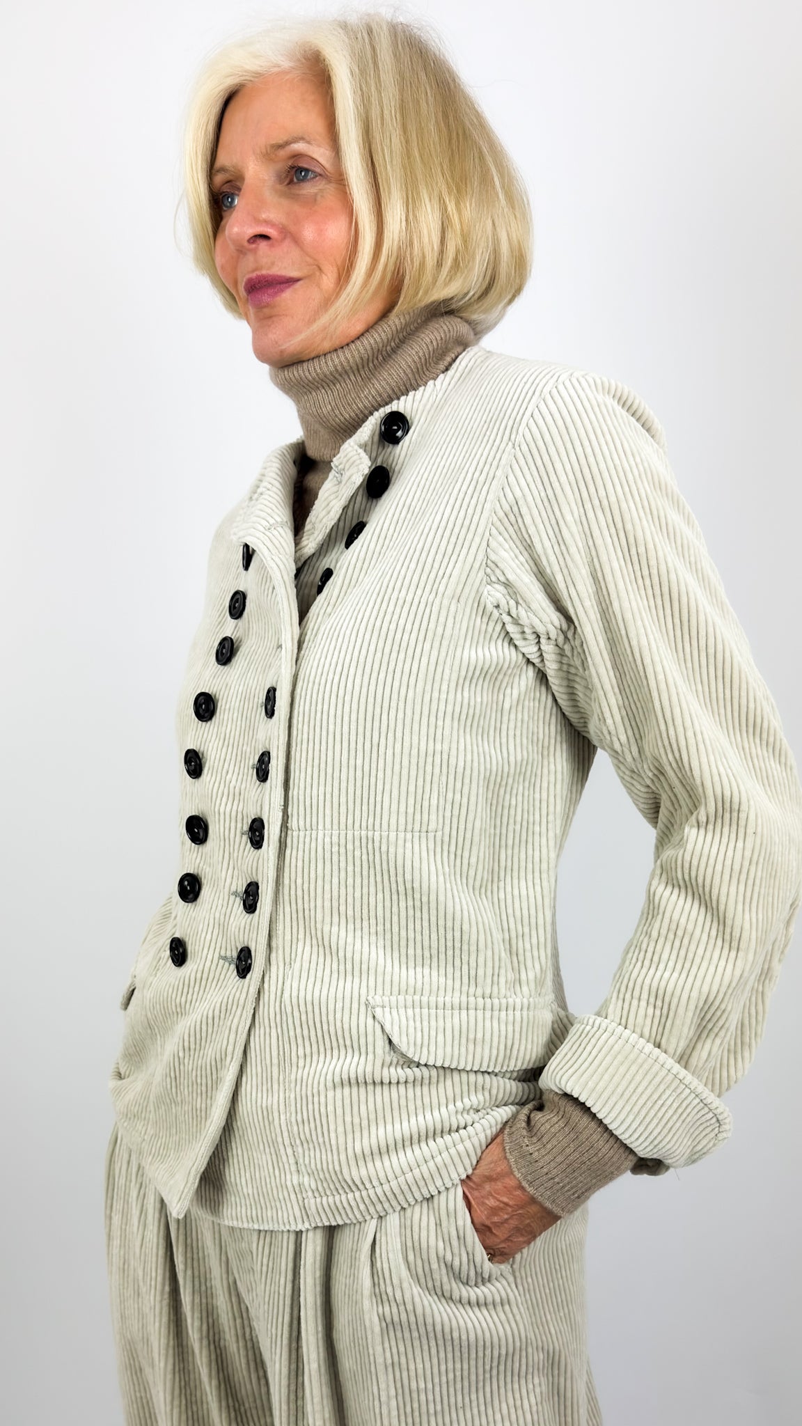 Klasica Vessel Jacket Bone