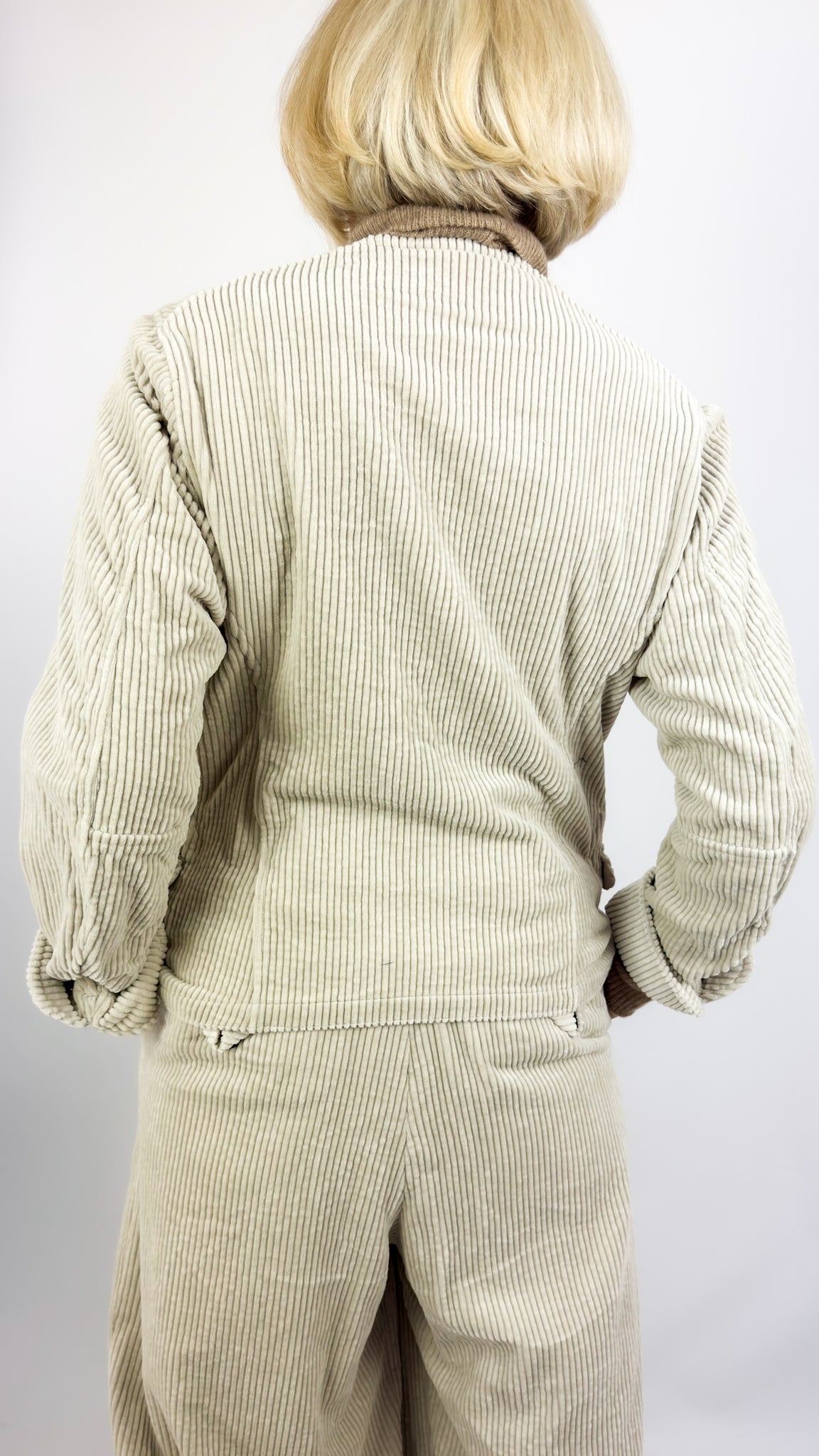 Klasica Vessel Jacket Bone