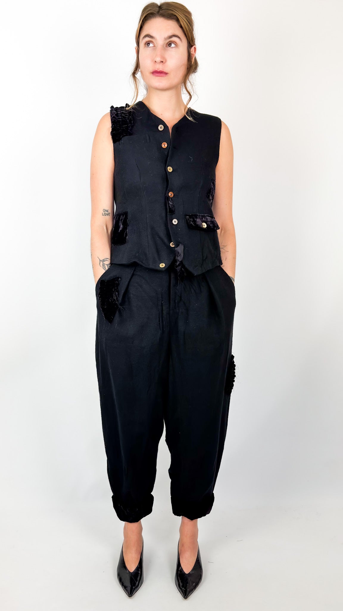 AM 0643 Poets Waistcoat Black