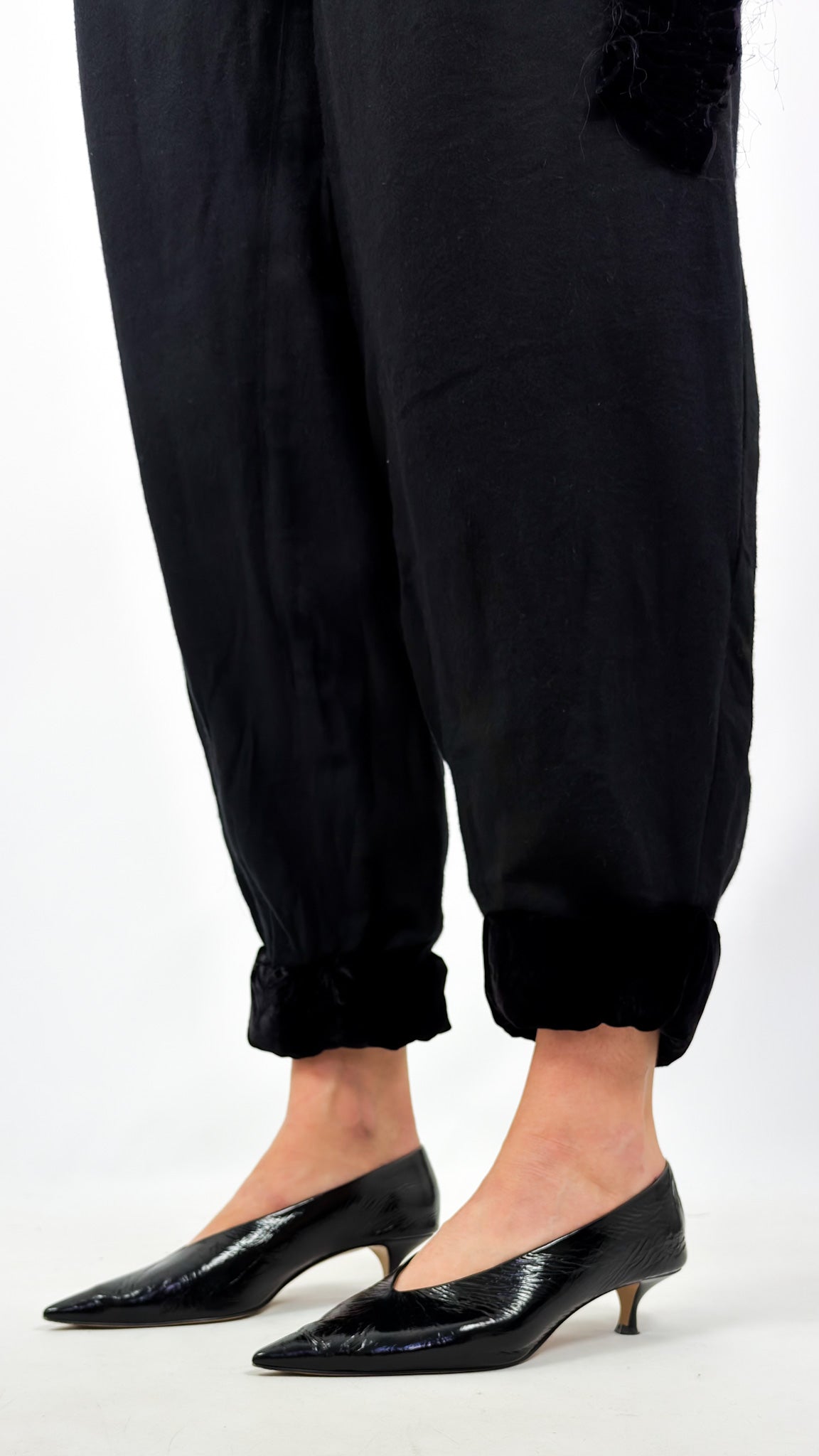 AM 0641 Poets Heirloom Trousers Black