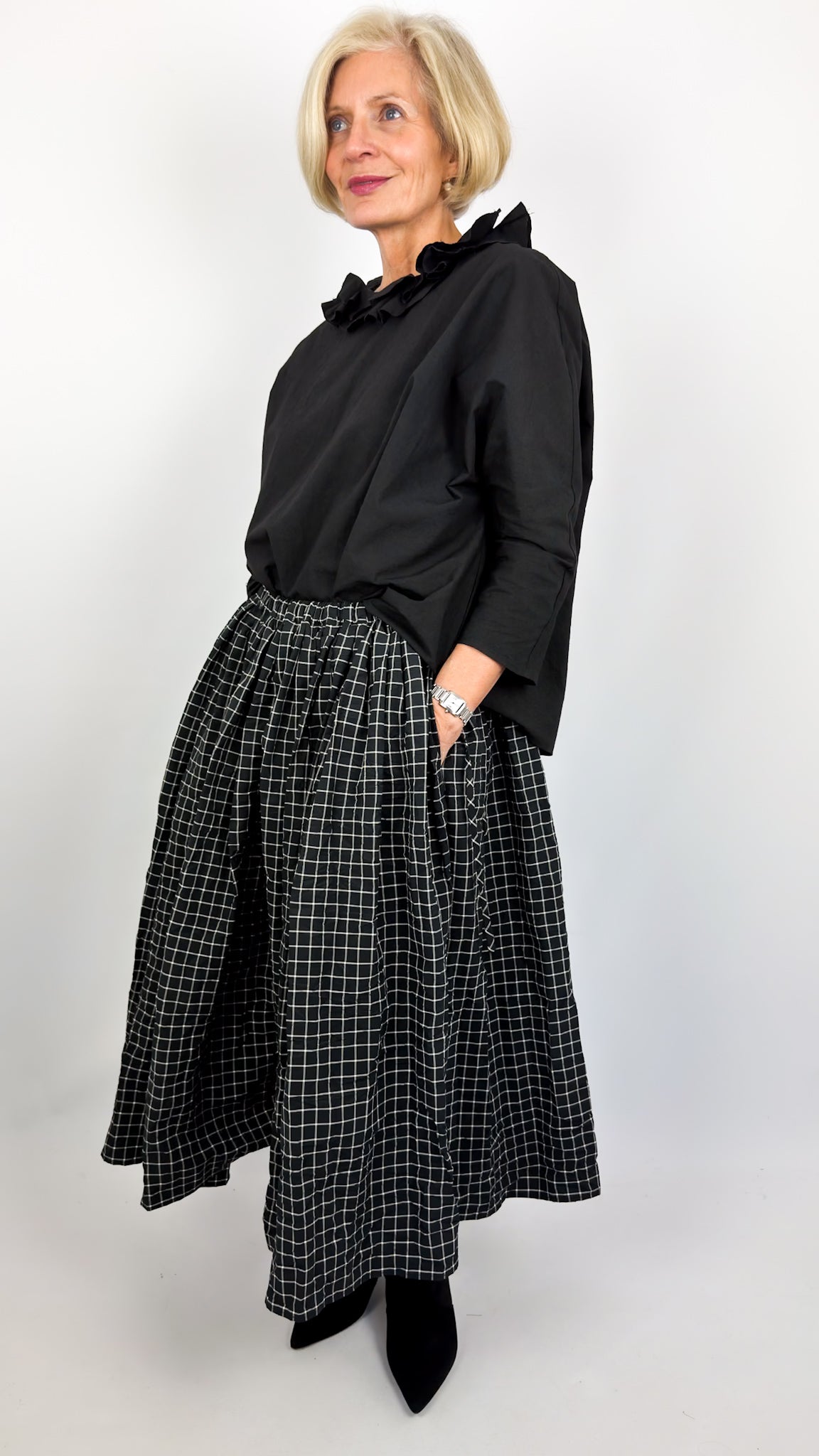 Apuntob 2044 Skirt Black