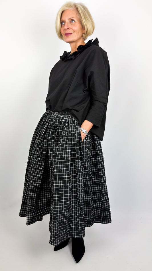 Apuntob 2044 Skirt Black
