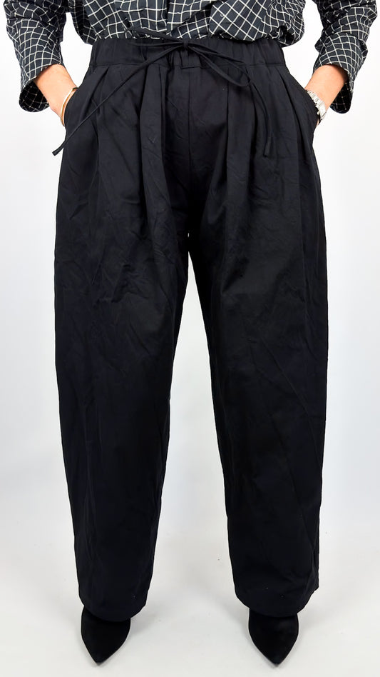 Apuntob 2095 Trousers Black