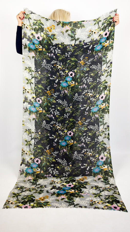 Épice Flower Scarf Black Boa