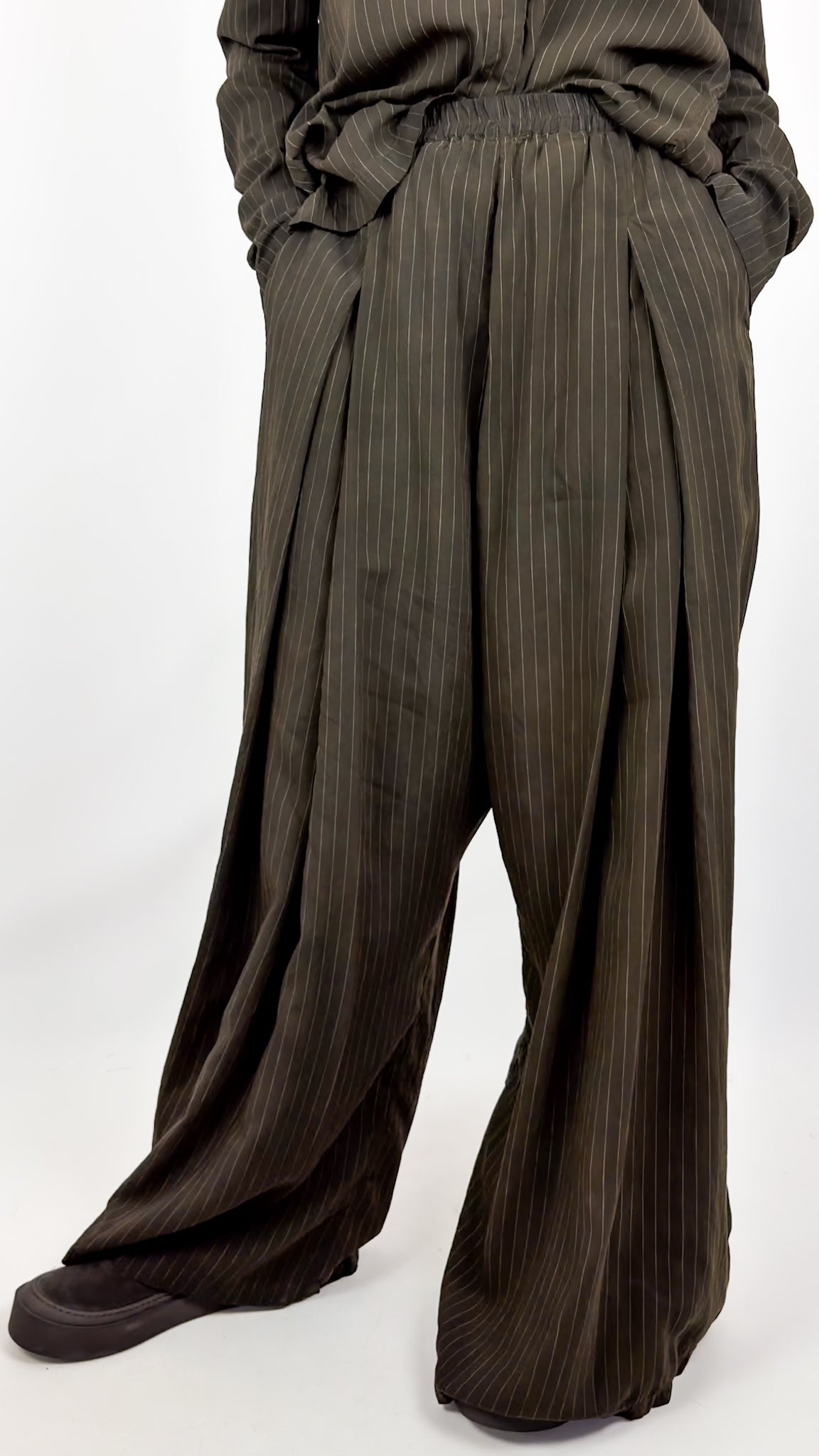 Rundholz Mainline  0102 Trousers Umbra Cloud St