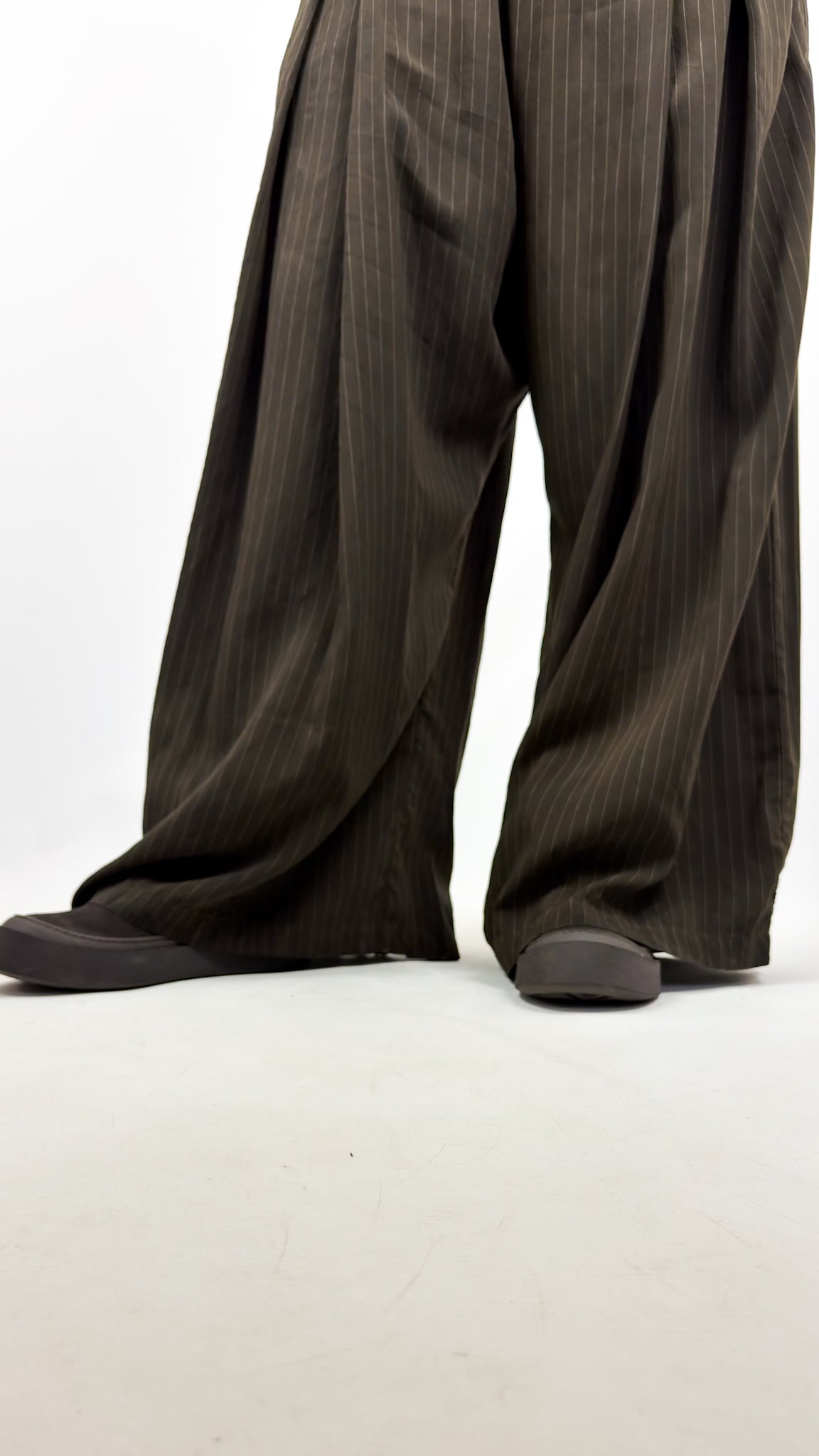 Rundholz Mainline  0102 Trousers Umbra Cloud St