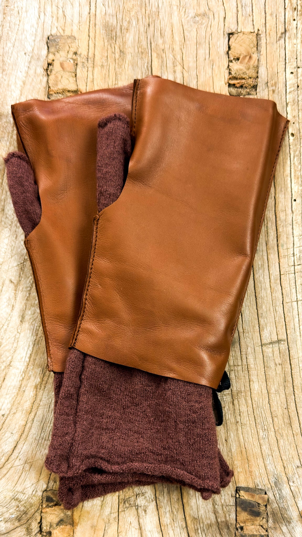 Rundholz DIP 2001 Gloves Henna