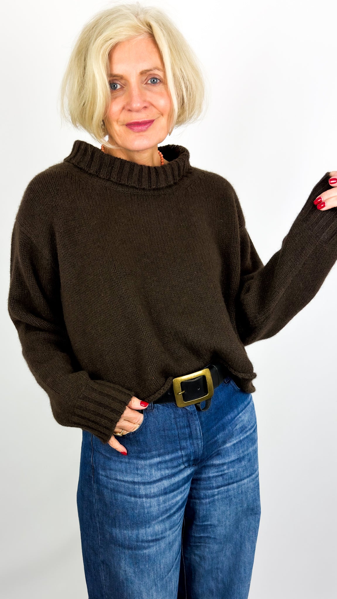 Cordelia James Short Roger Jumper Chocolate