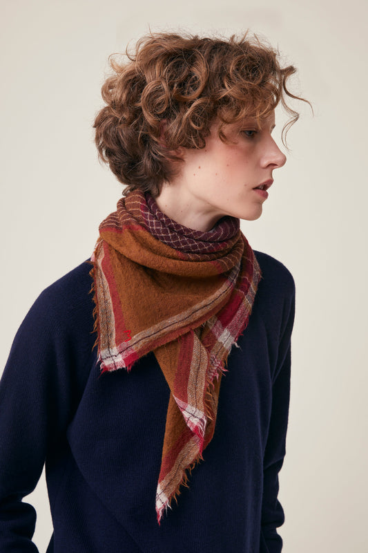 Mois Mont Chai Scarf Taffeta