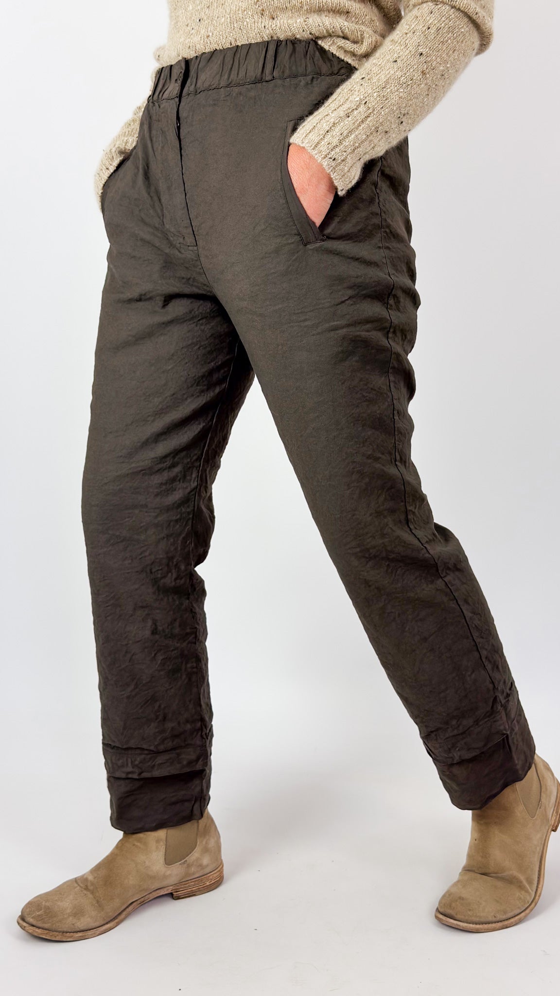 Aequamente 205 Trousers Visone