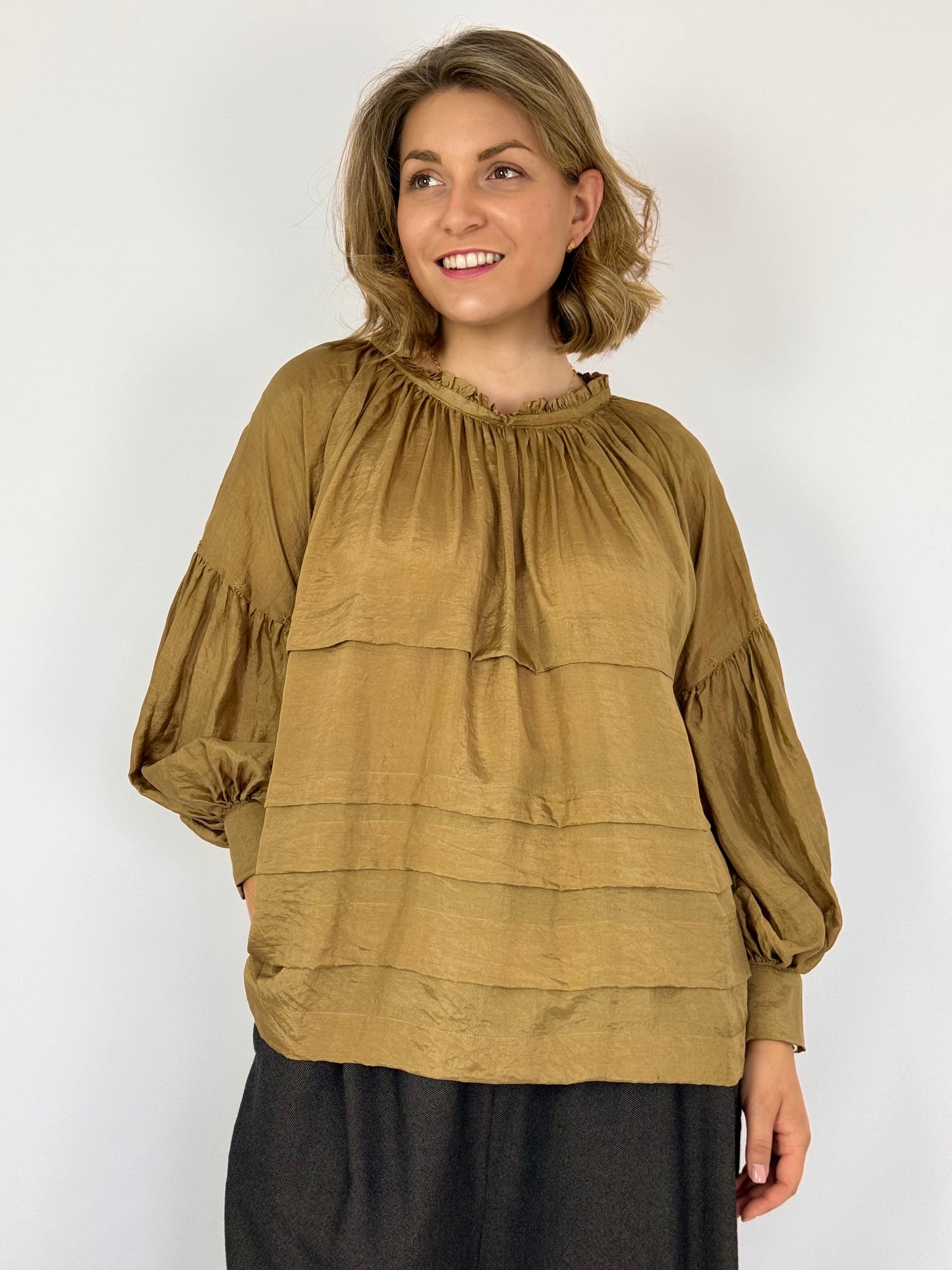 Runaway Bicycle Astrid Blouse Camel