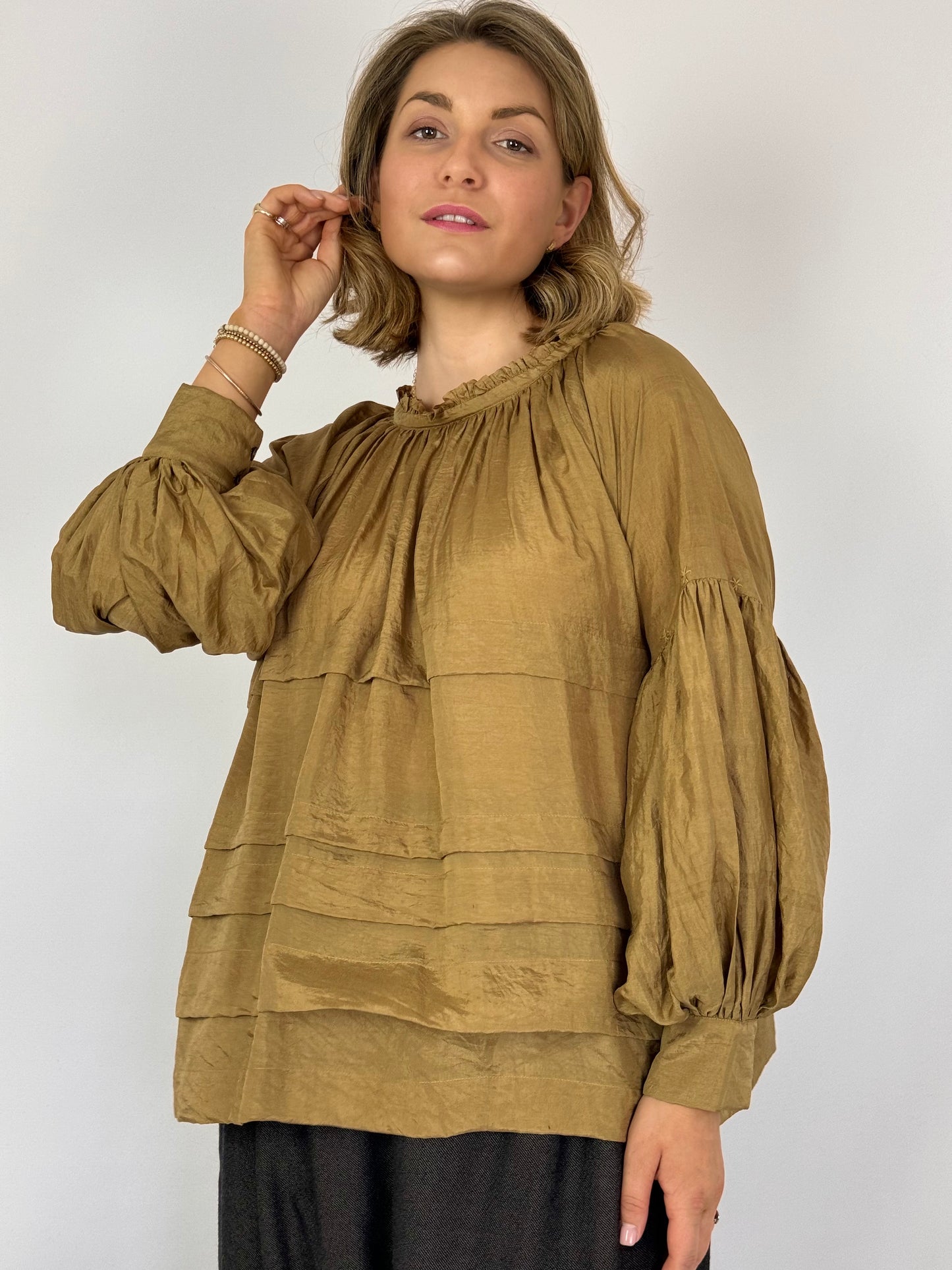 Runaway Bicycle Astrid Blouse Camel