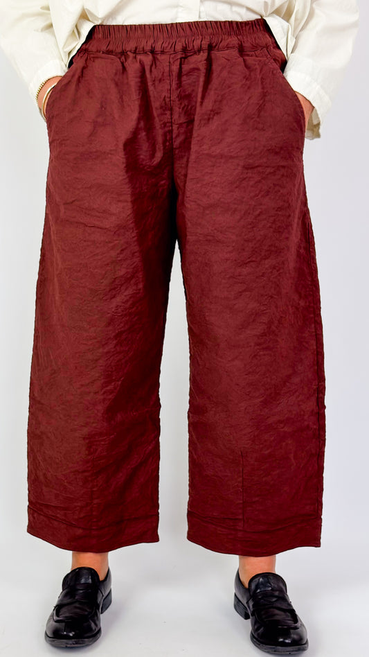 Aequamente 207 Trousers Amarena