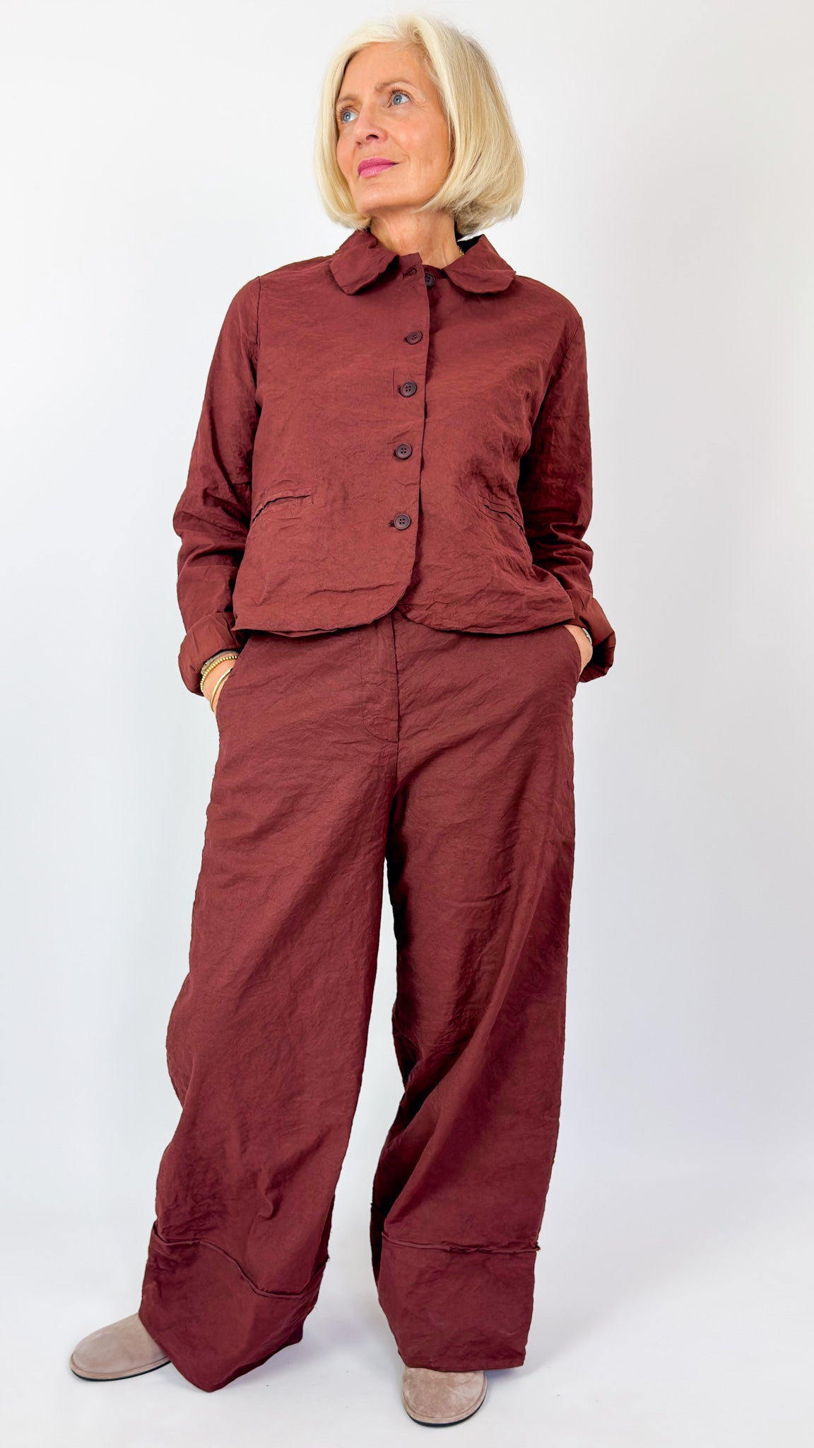 Aequamente 206 Trousers Amarena