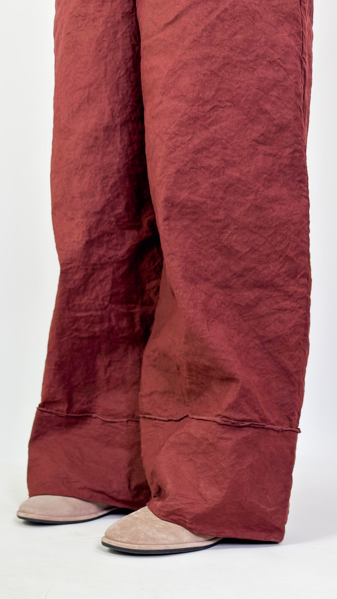 Aequamente 206 Trousers Amarena