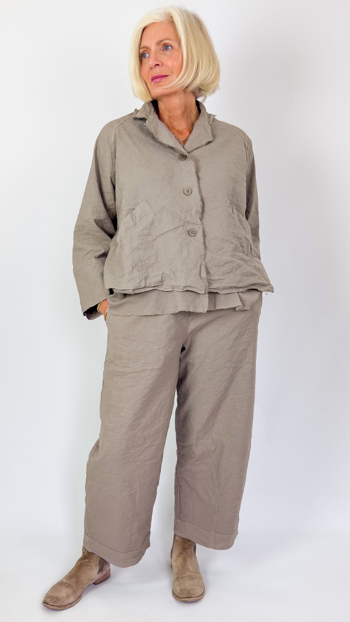 Aequamente 207 Trousers Tortora
