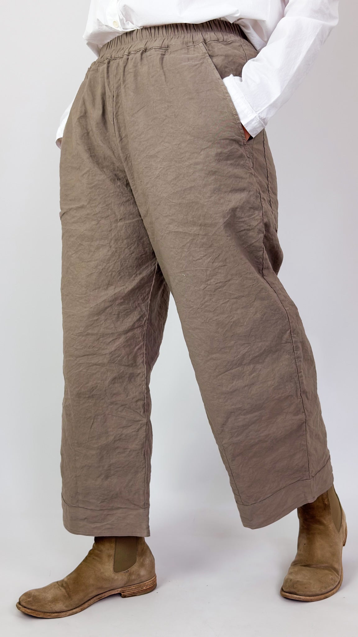 Aequamente 207 Trousers Tortora