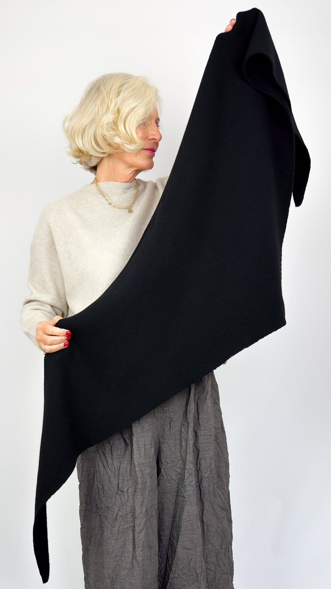 Pas De Calais 0655 Triangular Scarf Black