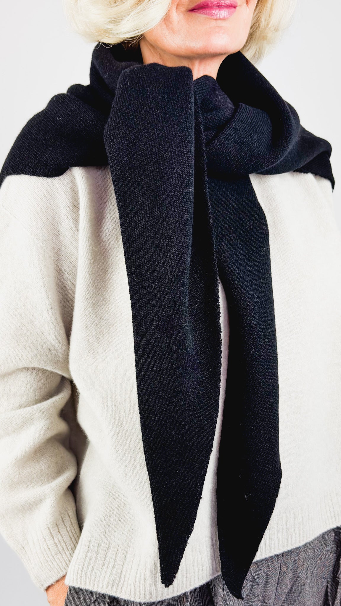 Pas De Calais 0655 Triangular Scarf Black