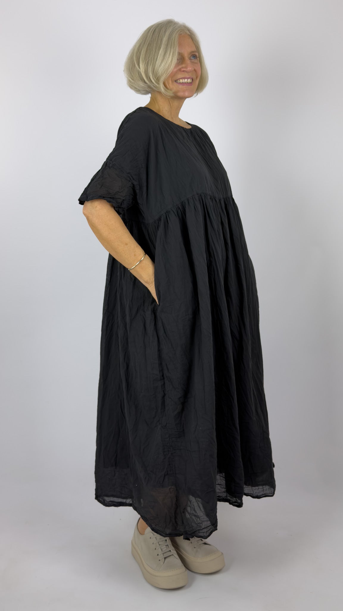 Neirami 230MU Dress Black