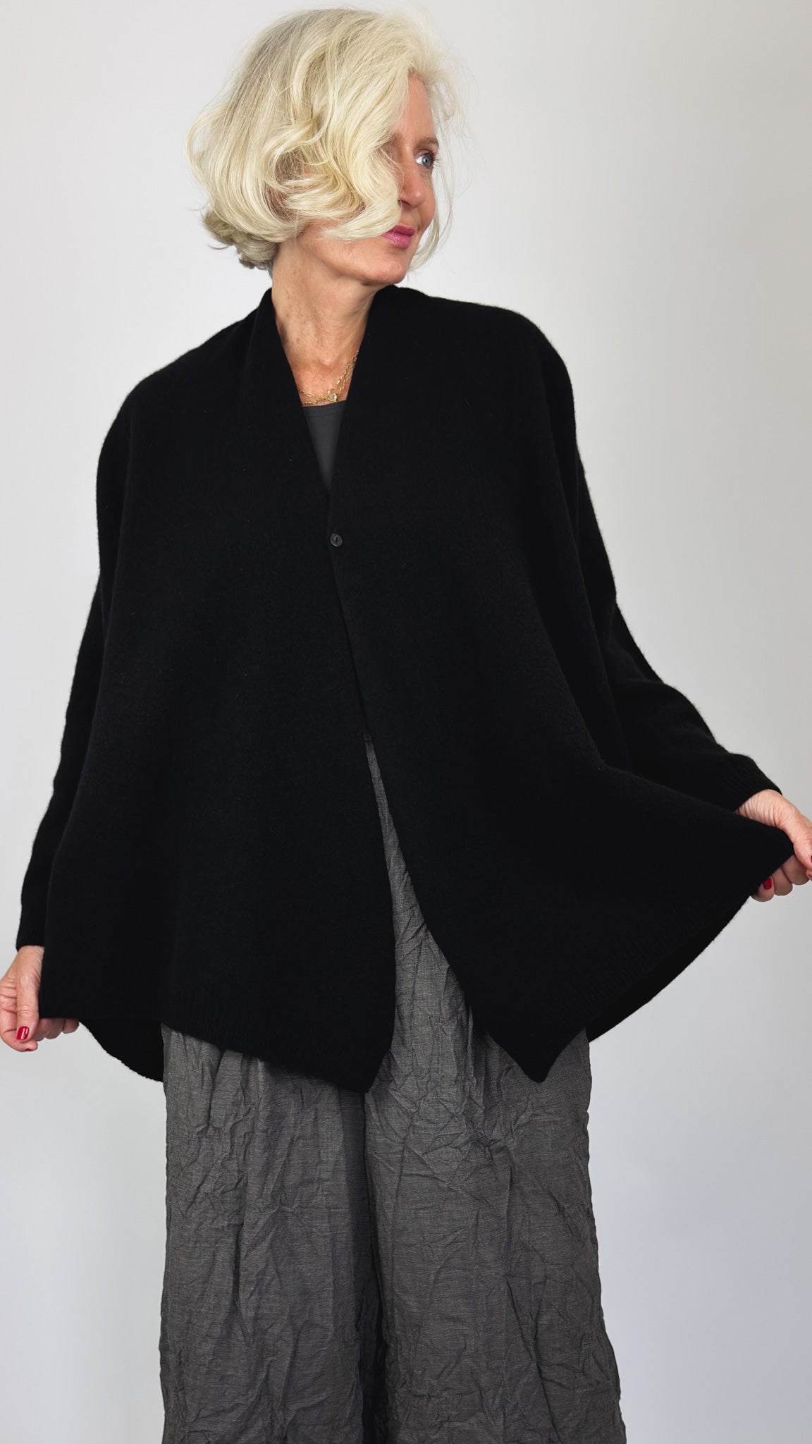 Pas De Calais 2707 Haori Cardigan Black