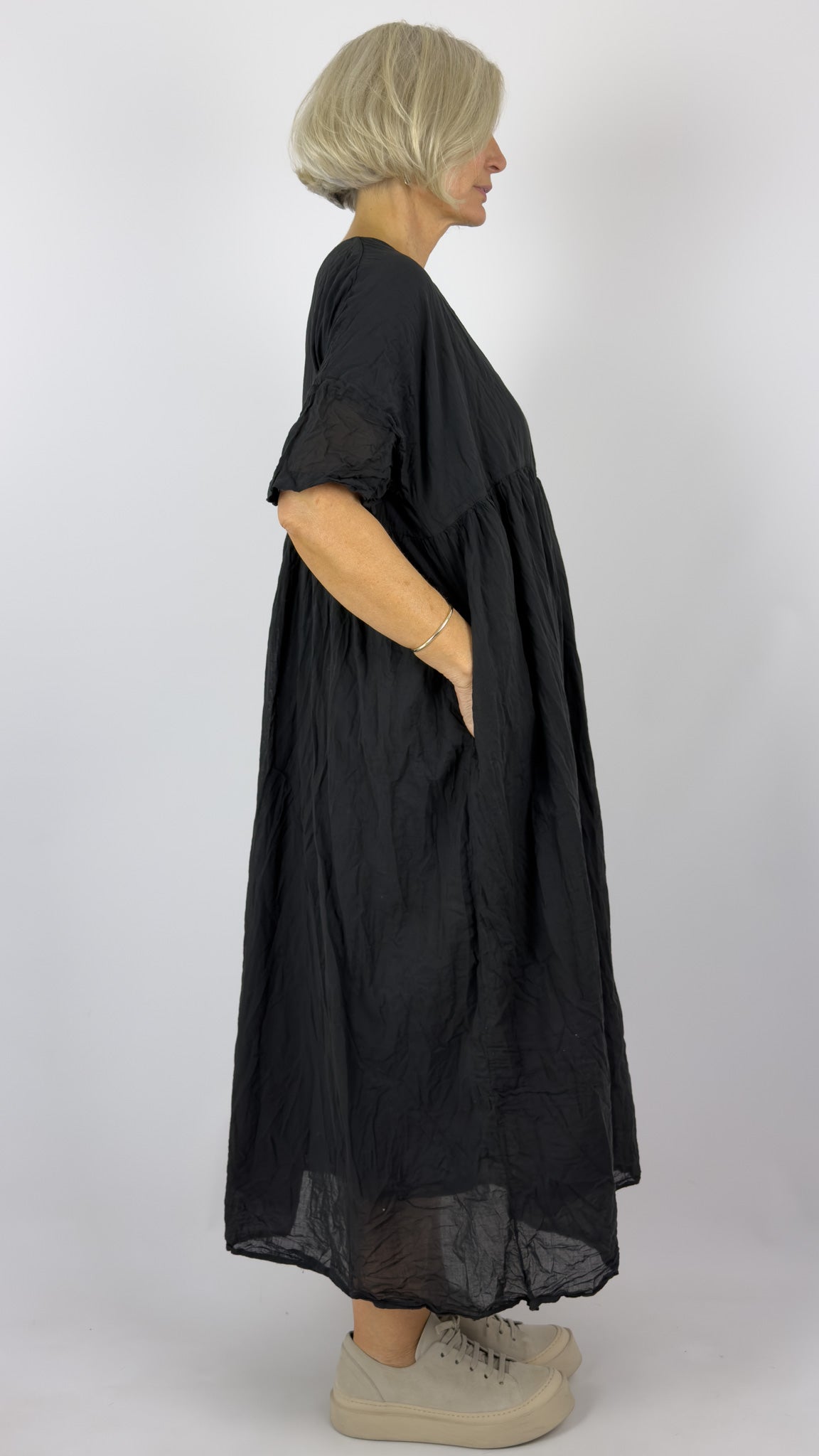 Neirami 230MU Dress Black