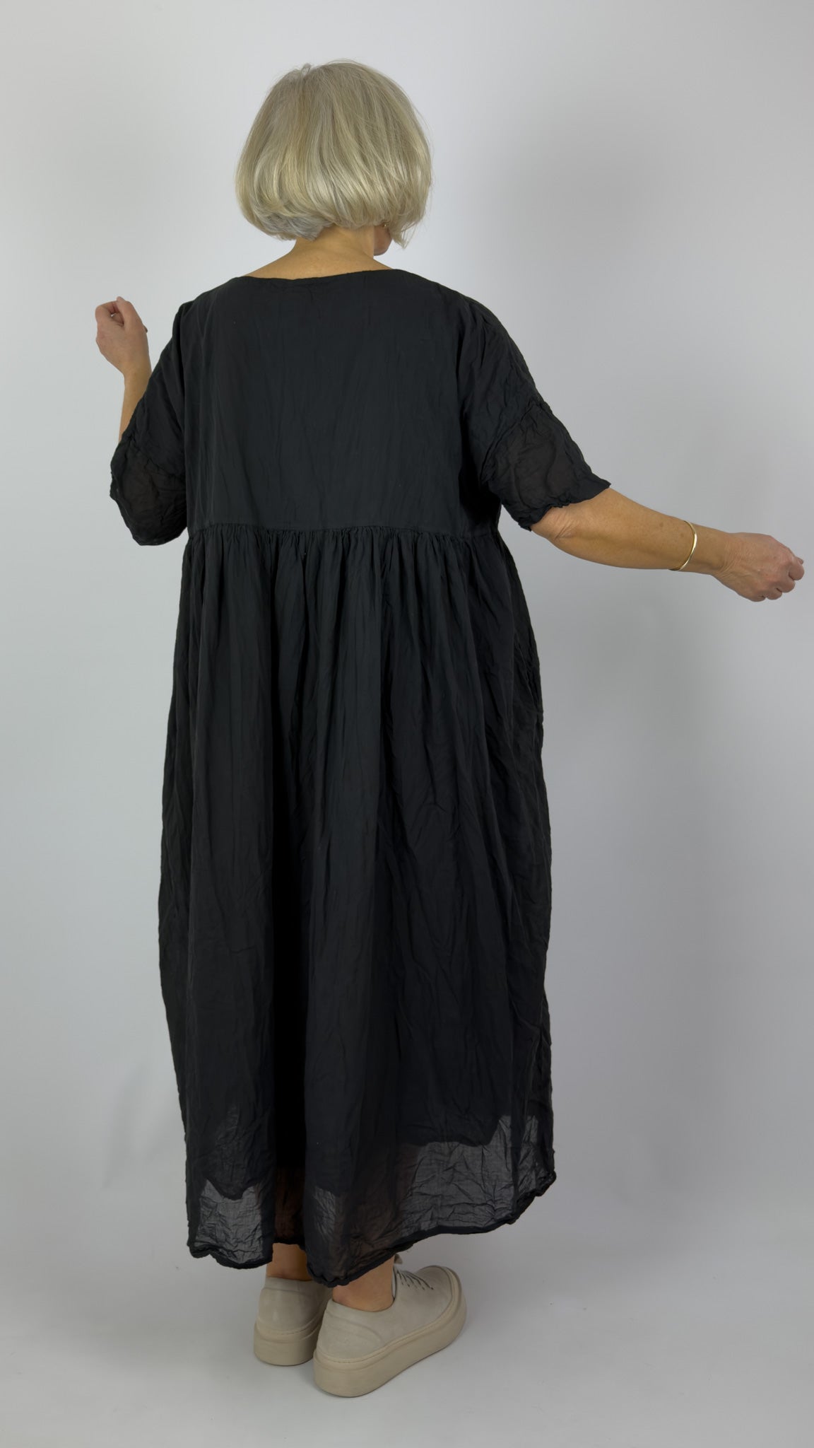 Neirami 230MU Dress Black