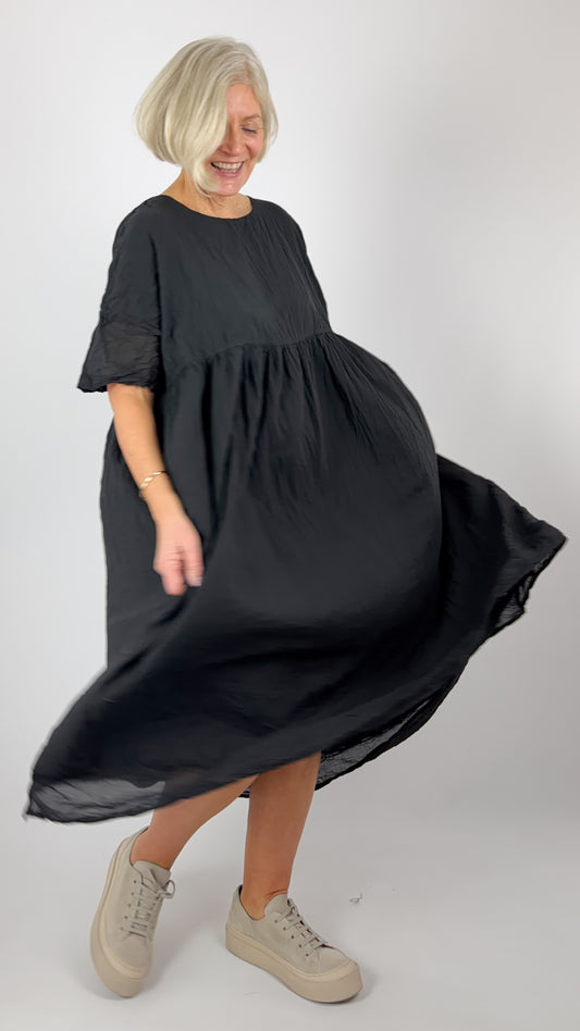 Neirami 230MU Dress Black