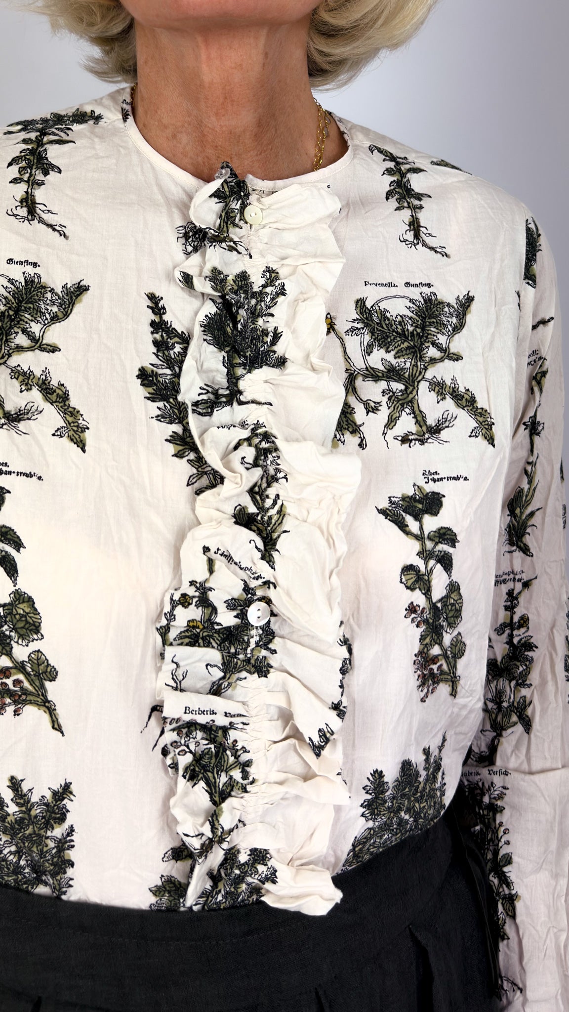 Pas De Calais 6858 Herbal Print Blouse Ivory