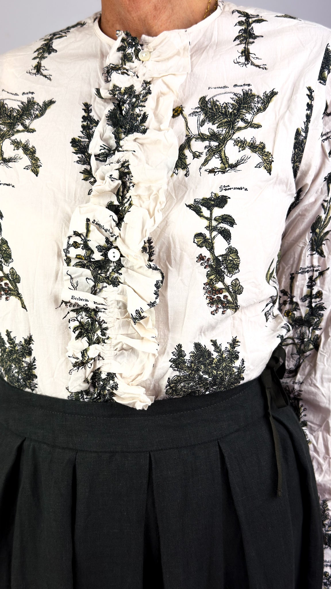 Pas De Calais 6858 Herbal Print Blouse Ivory