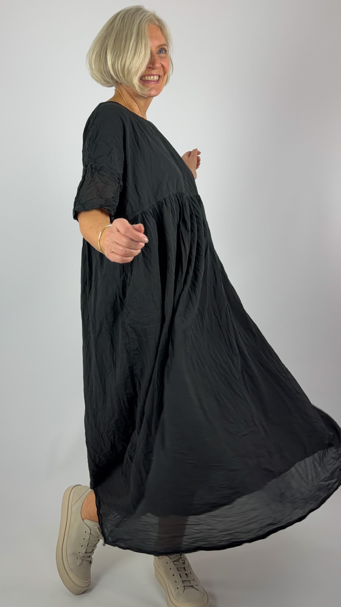 Neirami 230MU Dress Black