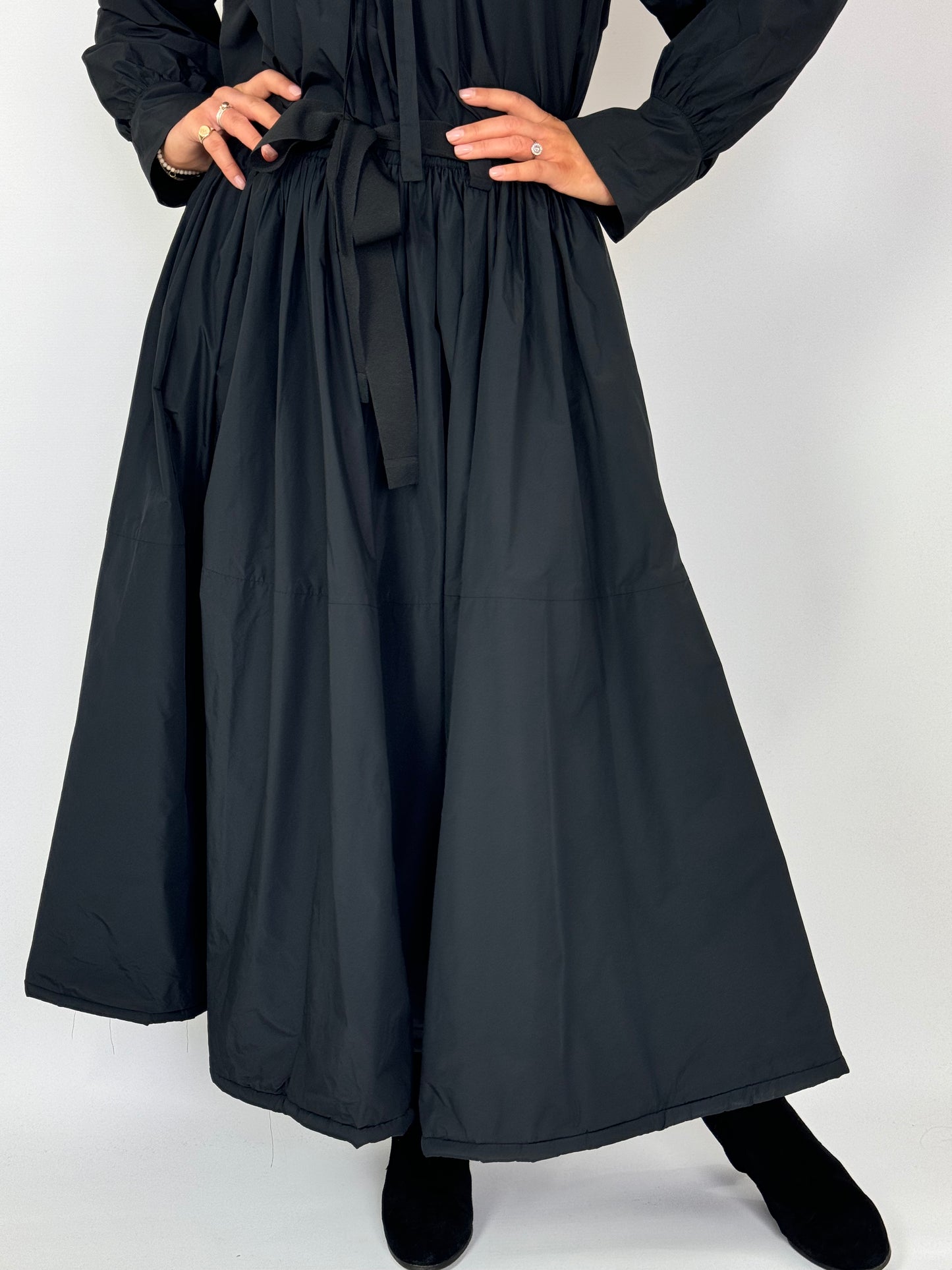 Les Filles d'Ailleurs 618 Skirt Black