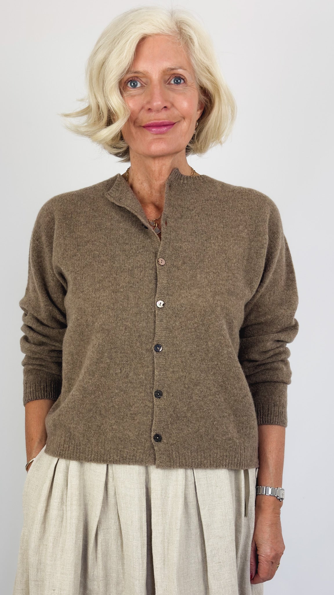 Pas De Calais 2711 Crewneck Cardigan Brown