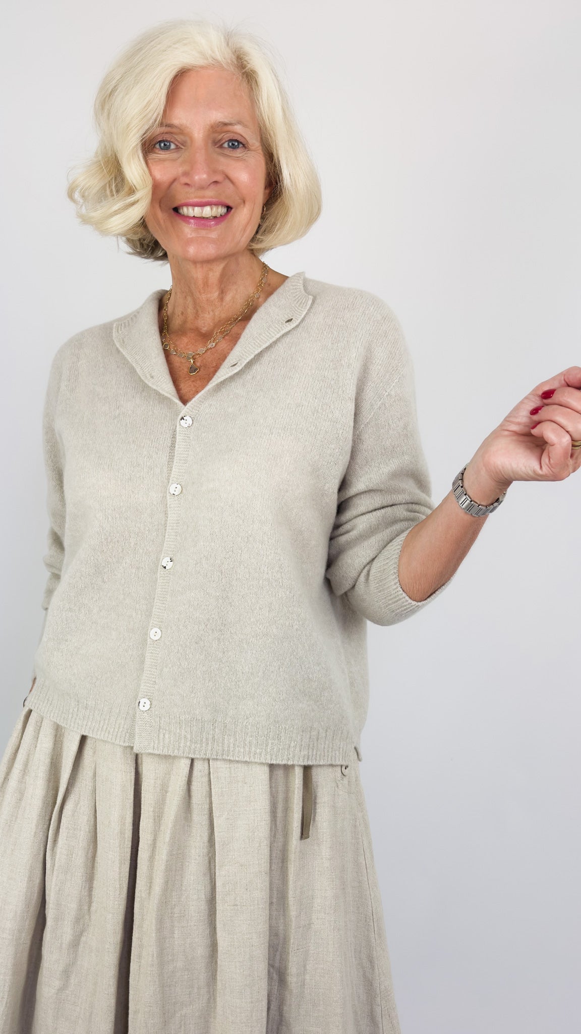 Pas De Calais 2711 Crewneck Cardigan Greige