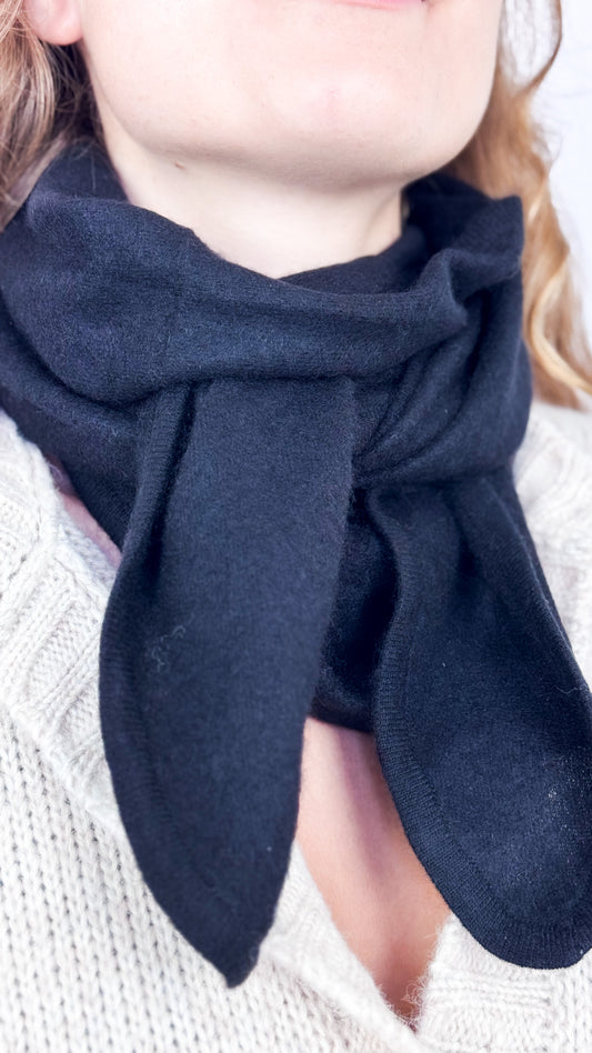 VG Large Windboard Scarf Black