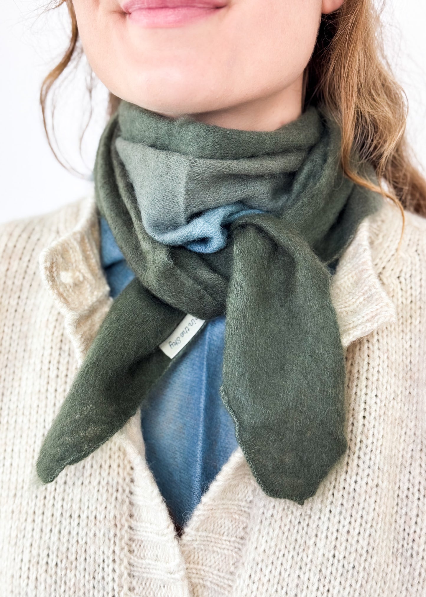 Mirror In The Sky A459 Scarf Shadow/Macadam