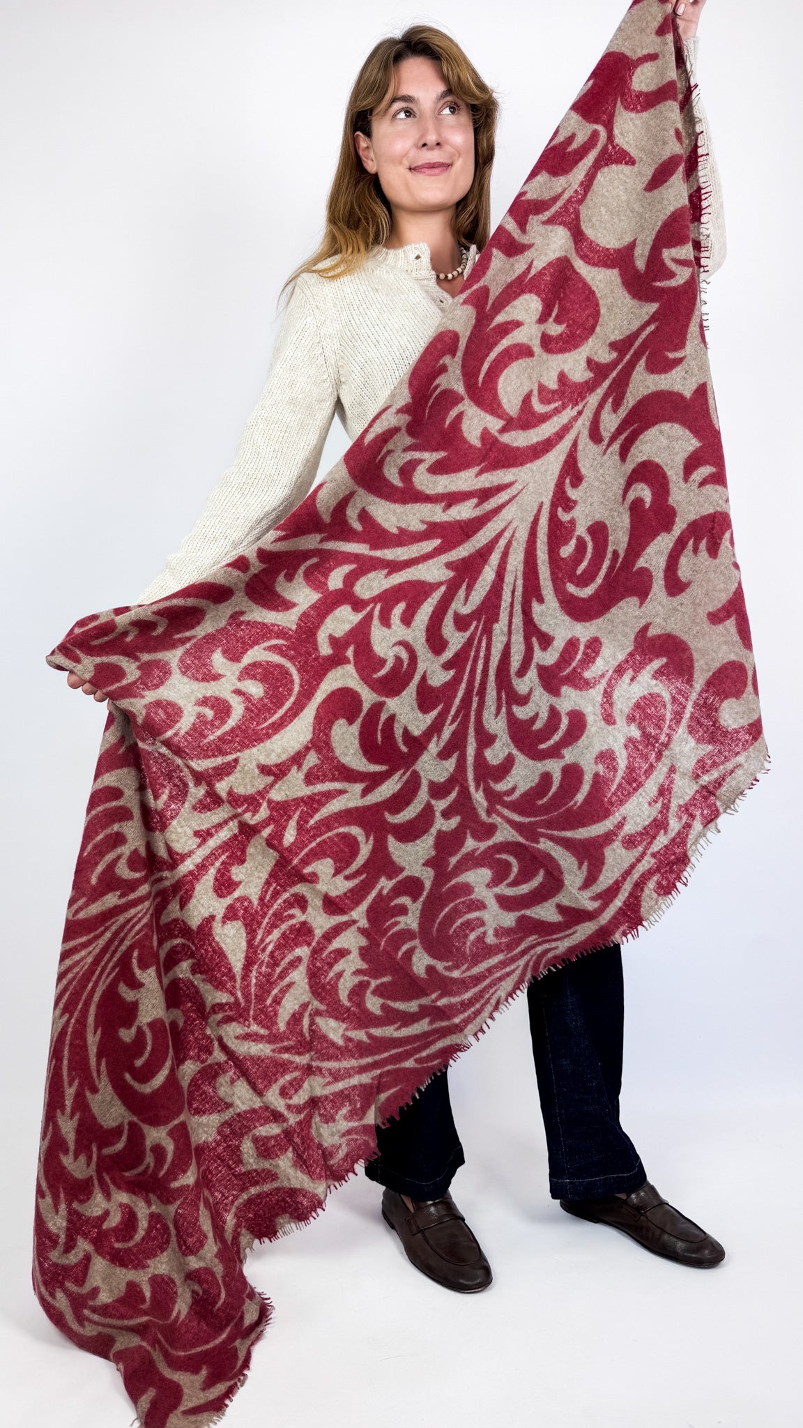 Mirror In The Sky A350 Shawl Flower Toast/Ruby